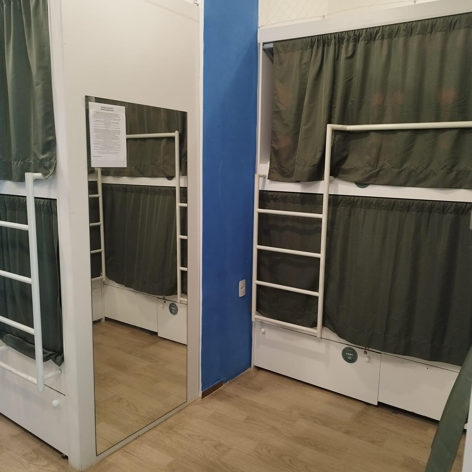 Cama em Beliche em Dormitório Masculino